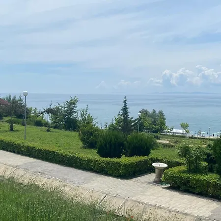 2 Bedroom/2 стаен на метри от плажа * Rawda