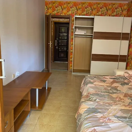 アパート 2 Bedroom/2 стаен на метри от плажа ラヴダ
