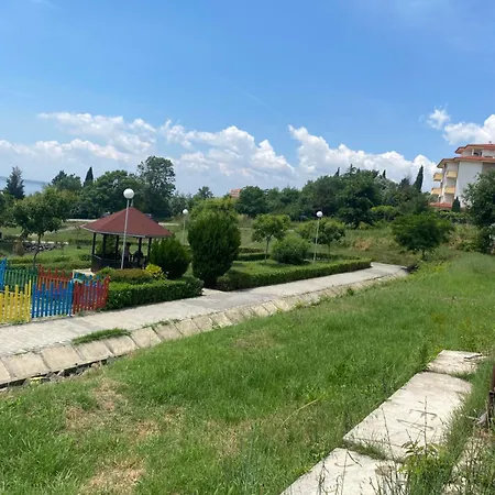 2 Bedroom/2 стаен на метри от плажа アパート *