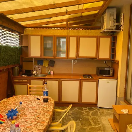 Daire 2 Bedroom/2 стаен на метри от плажа *