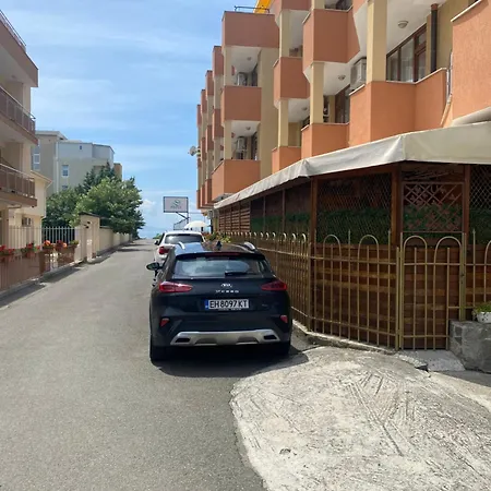 2 Bedroom/2 стаен на метри от плажа * Ravda
